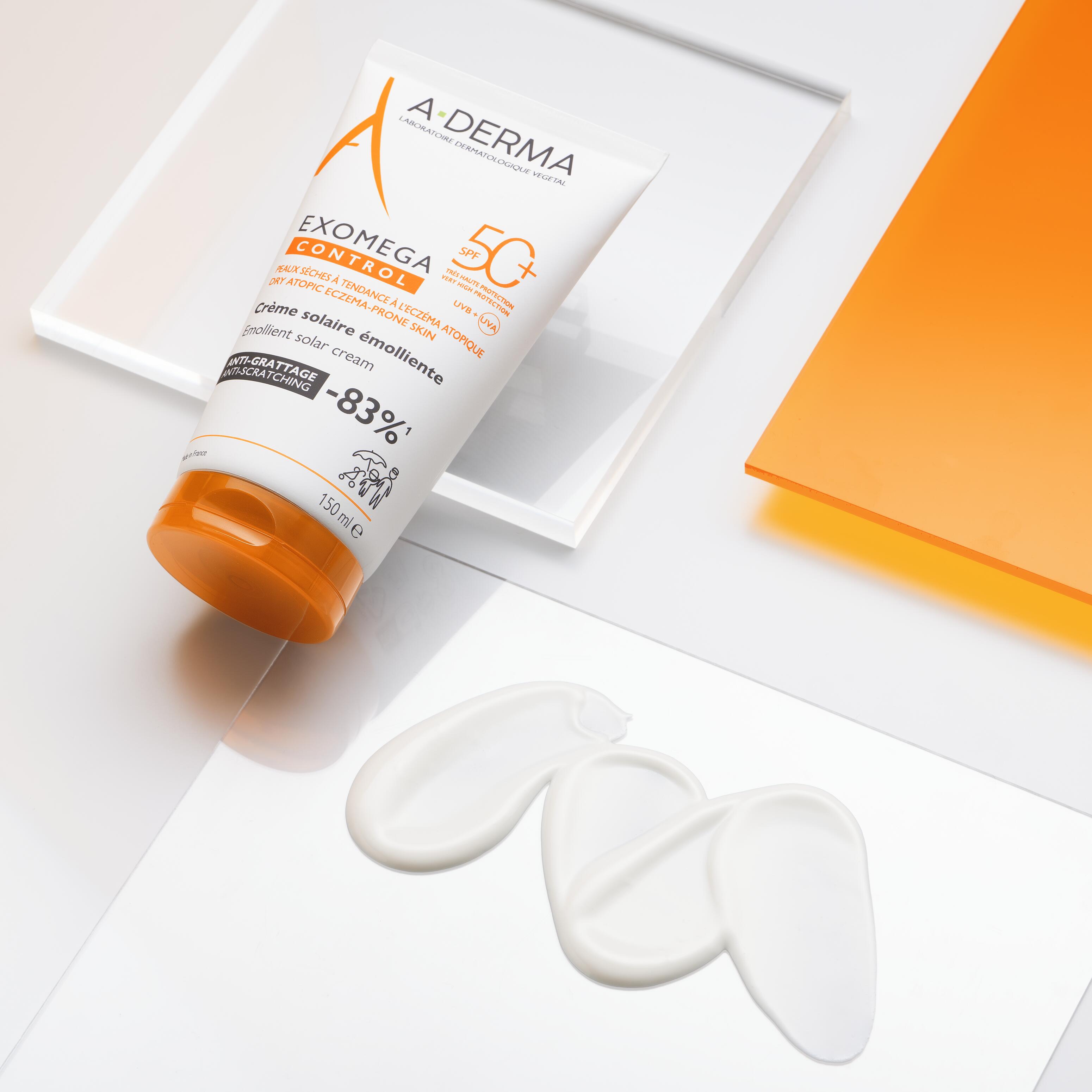 AD_EXOMEGA-CONTROL_EMOLLIENT-SOLAR-CREAM_150ml_KIT MASTER_TEXTURE_10-2024